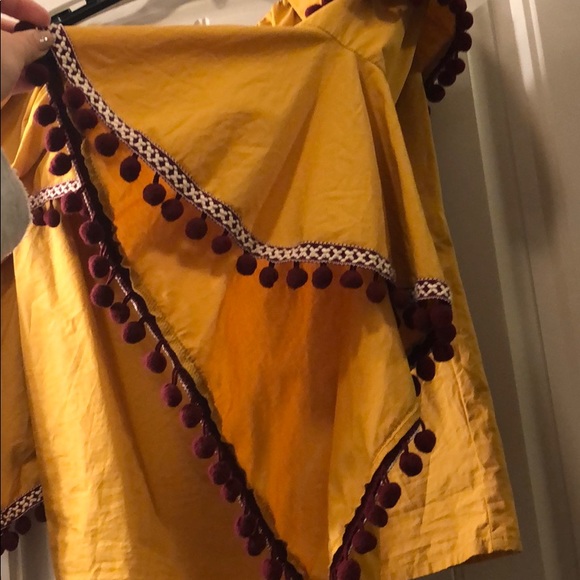 off shoulder top - Picture 3 of 3